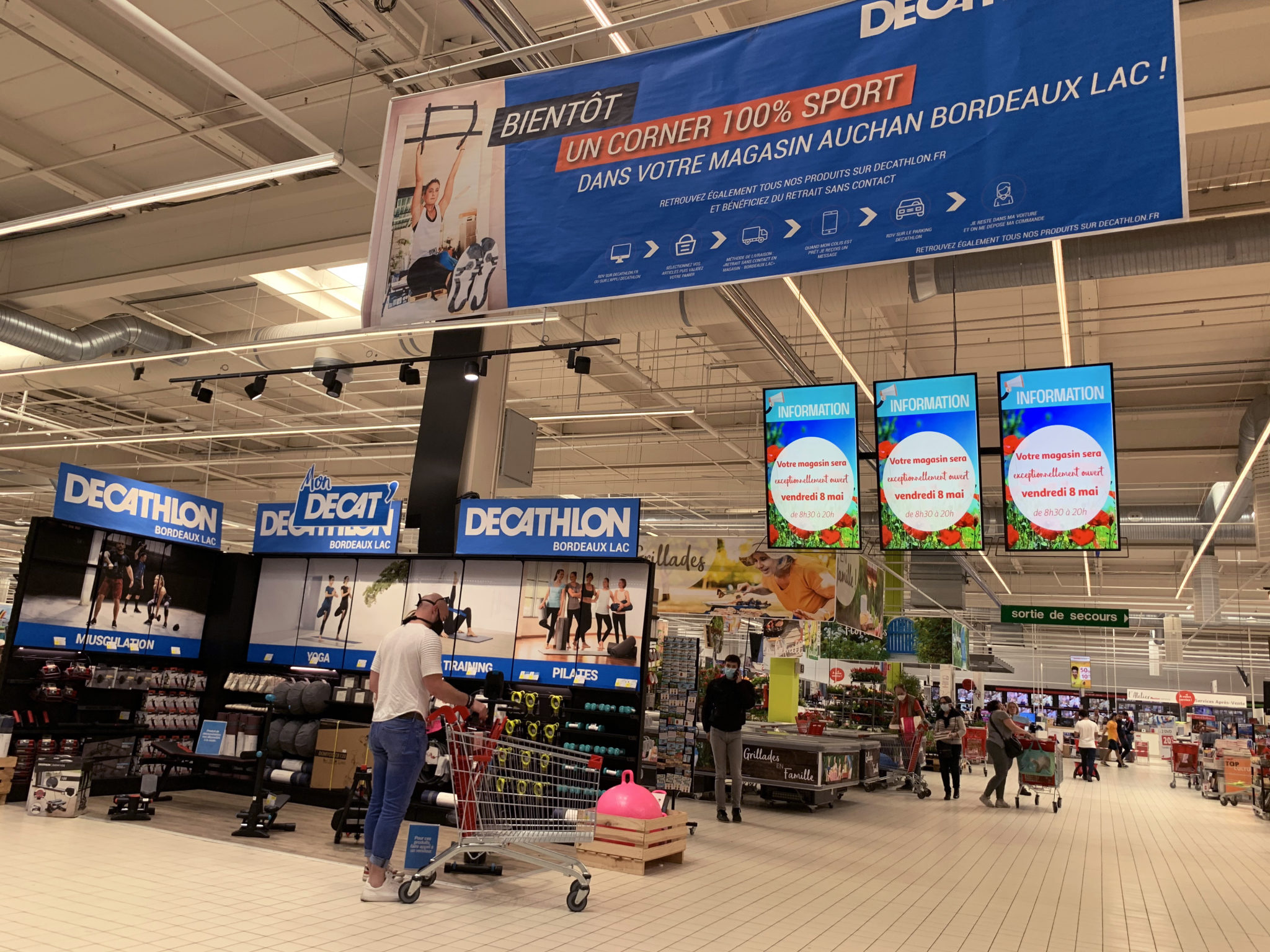 Decathlon chez Auchan : petit à petit 